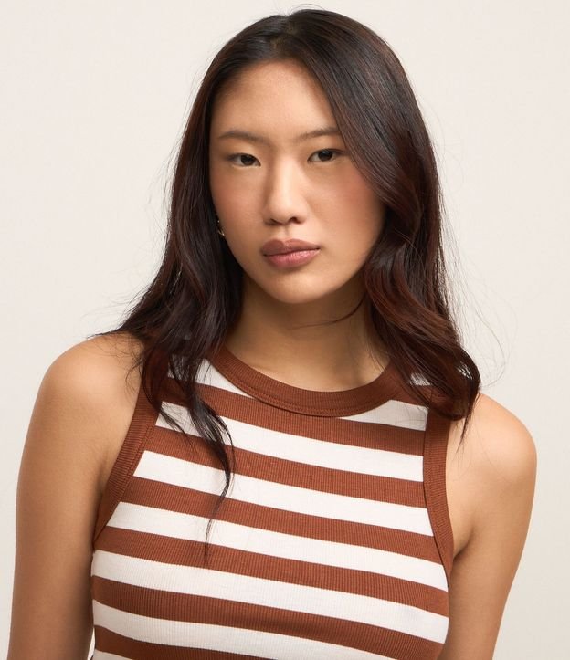 Blusa Musculosa en Viscosa Rayada y con Textura 5