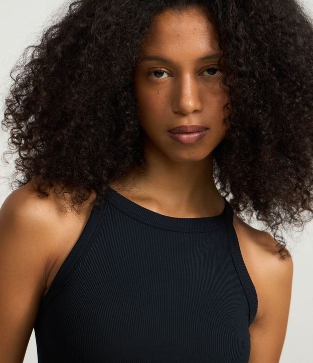 Blusa en Rib con Cuello Halter 6