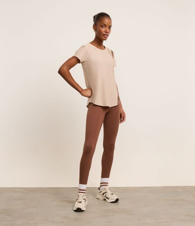 Remera Deportiva en Microfibra con Estampa Ondas 2