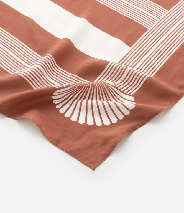 Salida de Playa Rectangular en Viscosa con Estampa Rayada 3