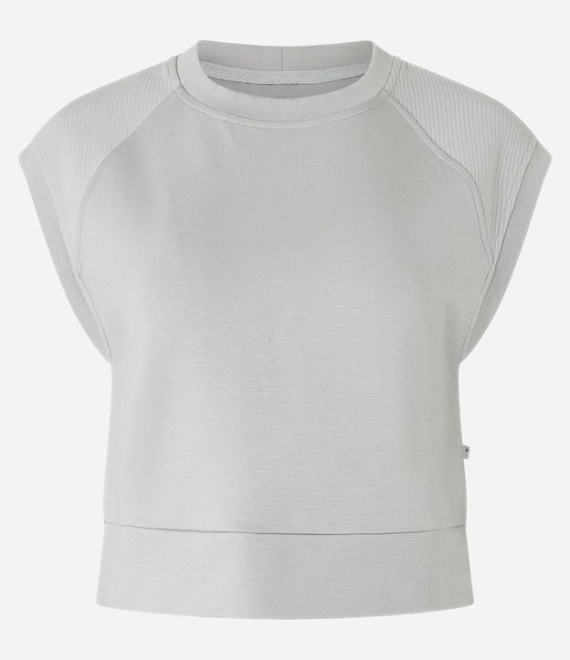 Remera Deportiva en Modal con Manga Raglán Pespontada