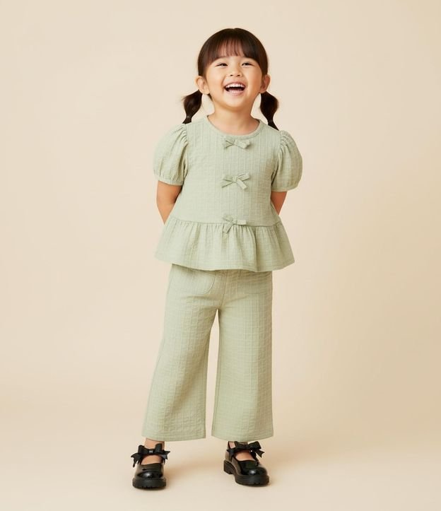 Conjunto Infantil Texturizado con Lacitos y Pantalón Wide Leg - Talle 1 a 6 años