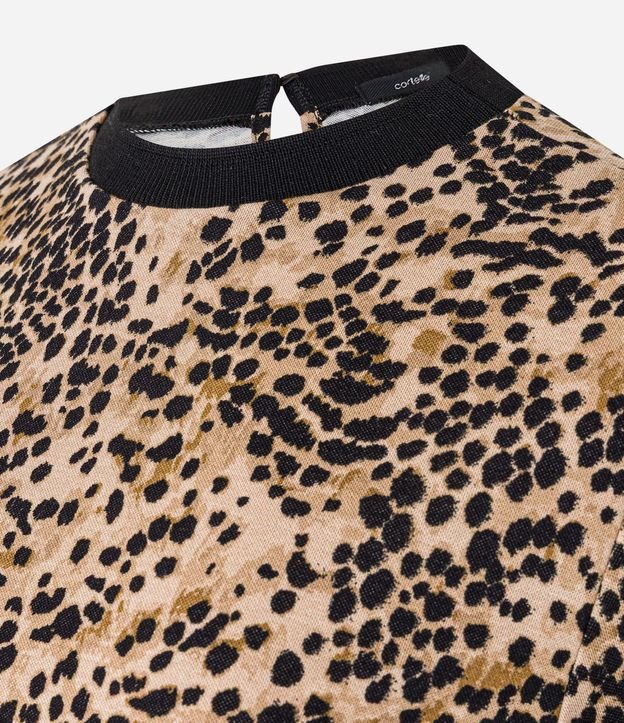 Blusa en Viscosa con Estampa Leopardo y Cuello de Punto Contrastante 6