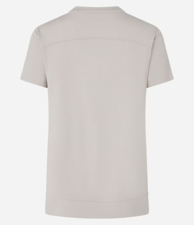 Remera Deportiva en Microfibra Agujerada con Ruedo Mullet 6