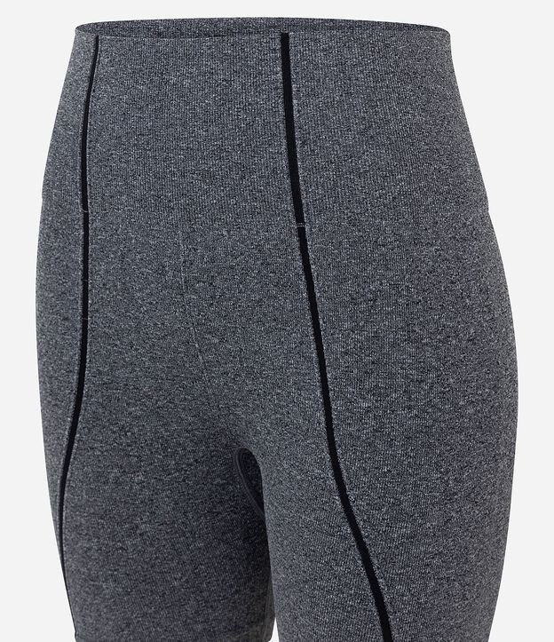 Bermuda Deportiva Seamless Texturizada con Detalle Jacquard Ondas 2
