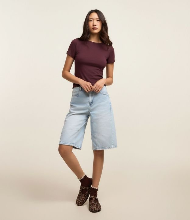 Blusa en Viscosa Texturizada con Bajo Ondulado 5