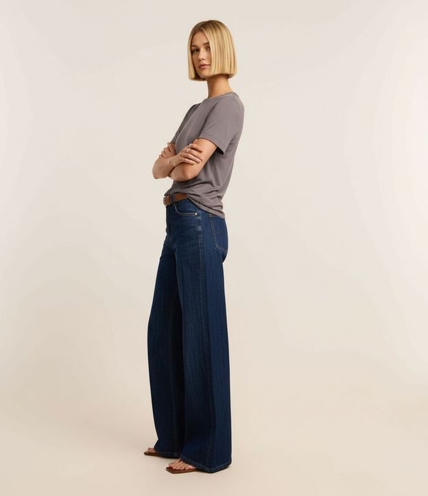 Blusa Básica en Viscosa con Escote Redondo 4