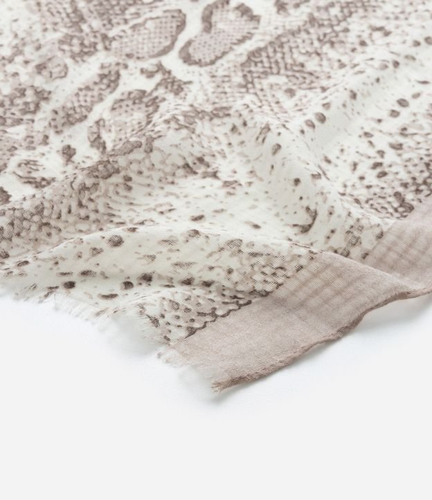 Pañuelo Rectangular en Franela con Estampa Animal Print Cobra 2