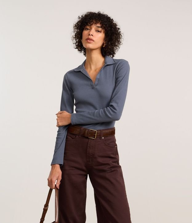Blusa en Rib con Cuello Polo