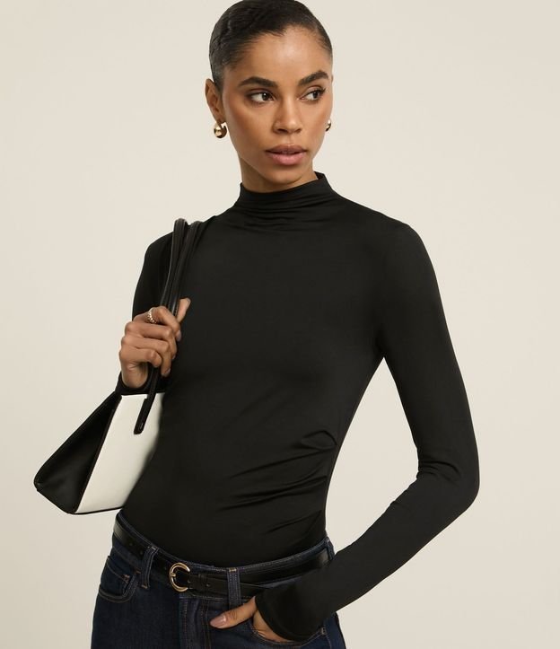 Blusa con Cuello Alto y Fruncidos Delanteros 1