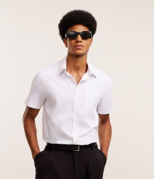 Camisa Regular en Tricolina con Fibra de Bambú Abotonado y Bolsillo