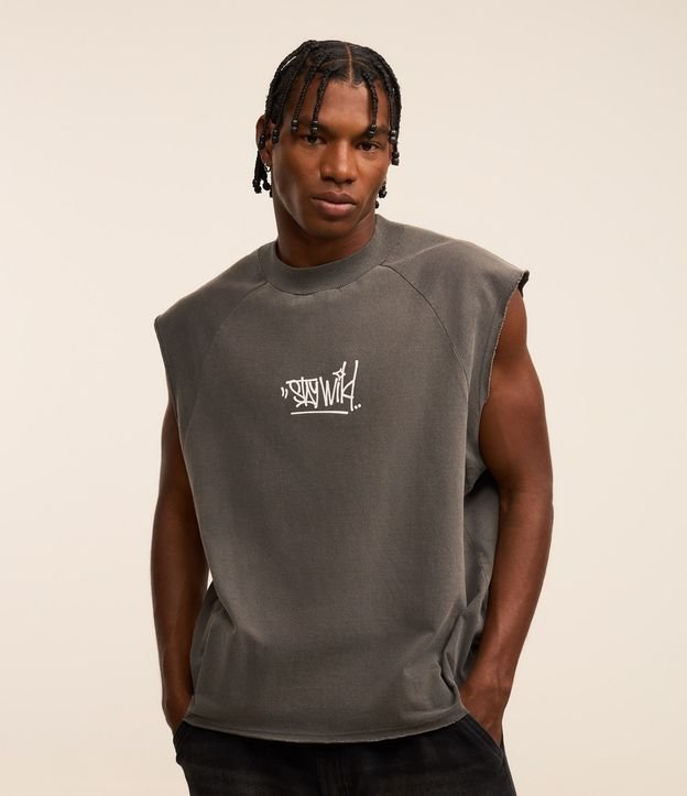 Musculosa Boxy en Algodón con Estampa Lettering y Efecto Desteñido