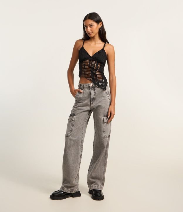 Pantalón Recto Comfort en Jeans con Bolsillos Cargo