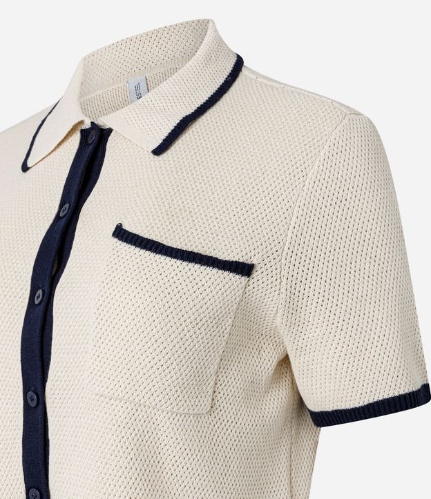 Blusa Comfort en Punto con Cuello Inglés y Detalles Contrastantes 6