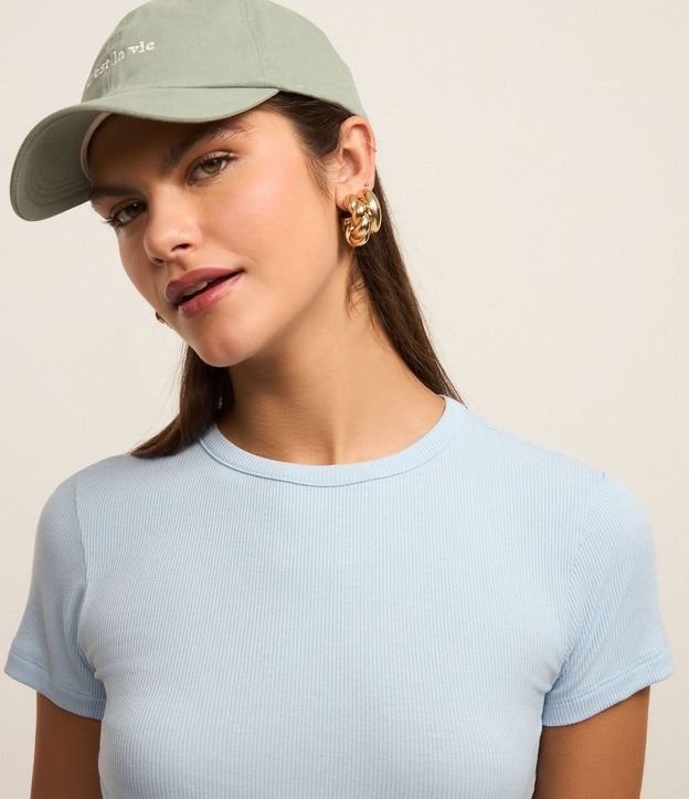 Blusa en Viscosa Texturizada con Bajo Ondulado 4