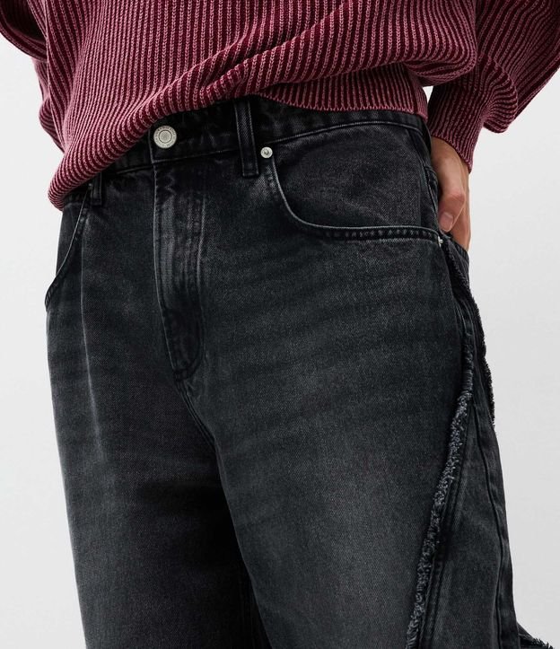 Pantalón Super Baggy en Jeans con Detalles Deshilachados 4