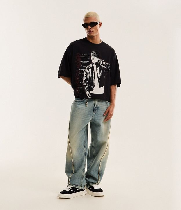 Pantalón Super Baggy en Jeans con Detalles Deshilachados
