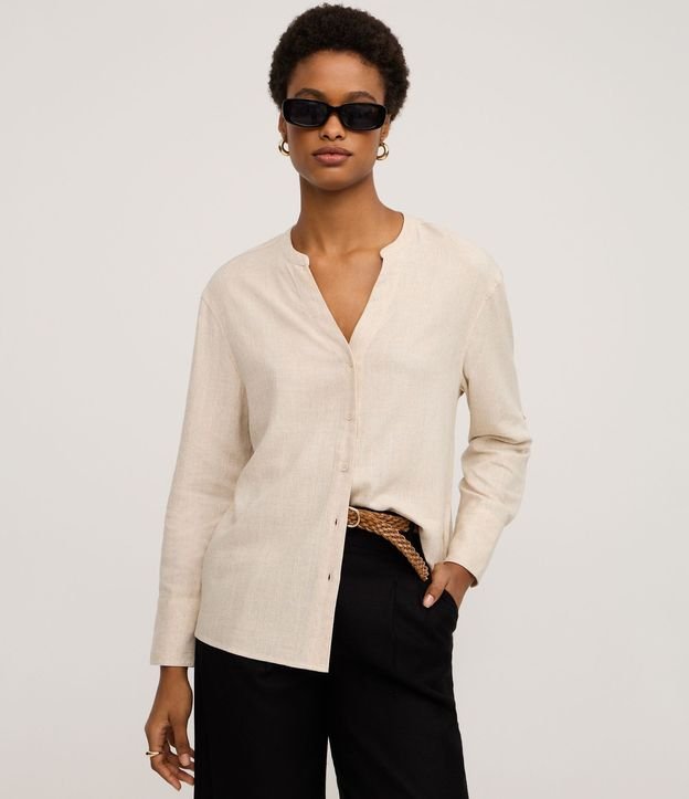 Camisa Texturizada en Viscolino y Cuello Padre