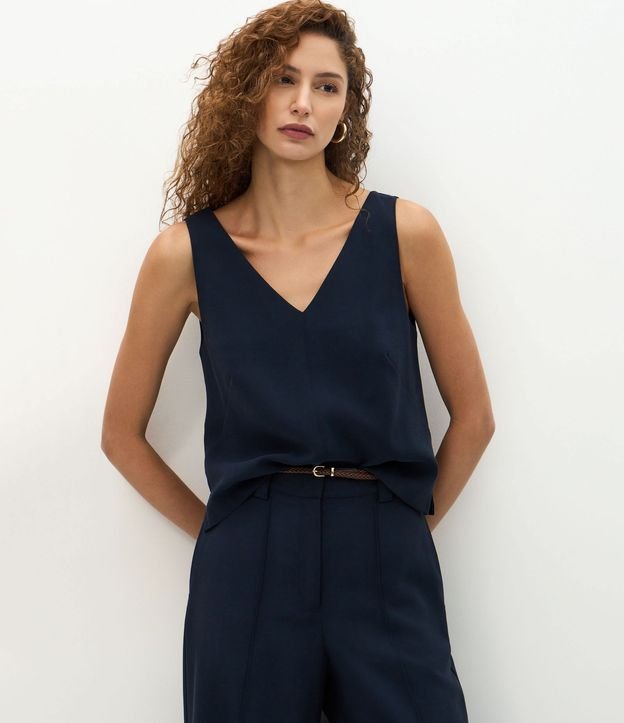 Musculosa en Viscosa con Escote V