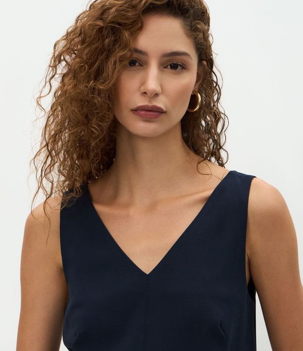 Musculosa en Viscosa con Escote V 3
