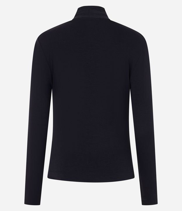 Blusa en Viscosa con Escote V y Cutout en el Hombro 6