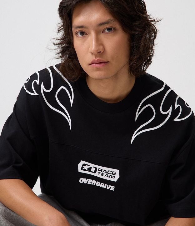 Remera Oversized en Malla con Estampa Lettering y Maori