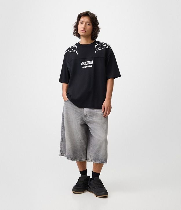 Remera Oversized en Malla con Estampa Lettering y Maori 2