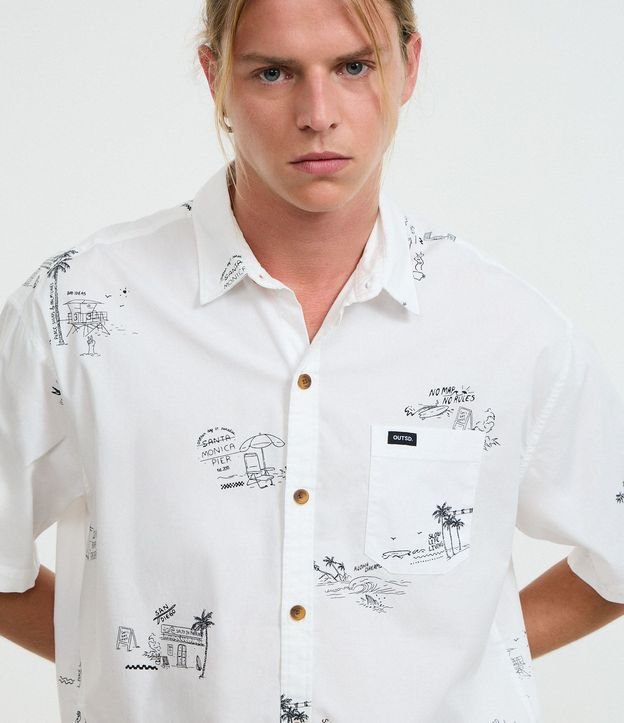 Camisa Relaxed en Tricolina con Estampa Minimalistas de Palmeras e Islas 4