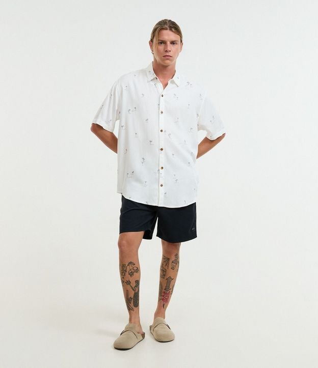 Camisa Relaxed en Viscosa con Estampa de Palmeras 2