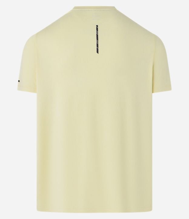 Remera Deportiva con Etiqueta en la Barra y Manga Corta 10