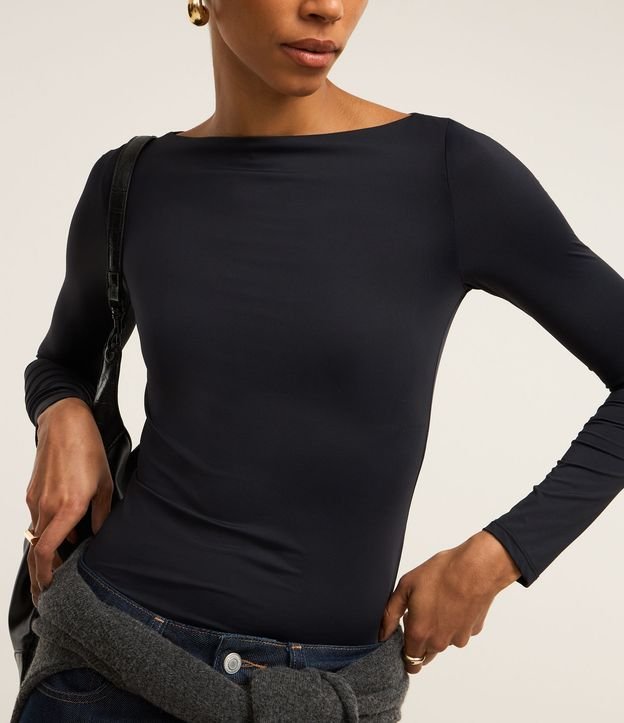 Blusa Regular en Poliamida con Escote Canoa 4
