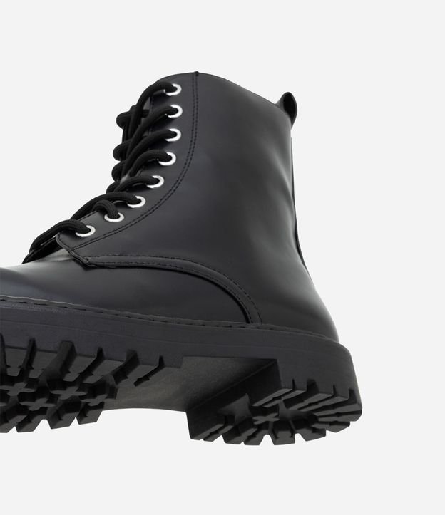 Bota Coturno en PU con Cordón 3