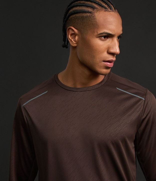 Remera Deportiva Dry Fit con Estampa Rayada 5