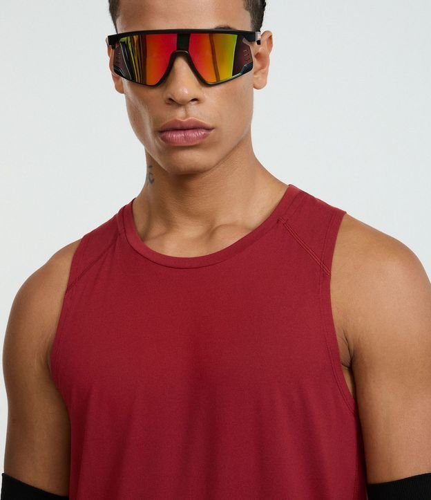 Musculosa Regular Deportiva con Etiqueta en el Bajo y Detalle Contrastante 6