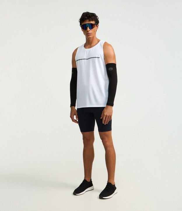 Musculosa Regular Deportiva en Tecnologia Dry con Detalle Reflectante 2