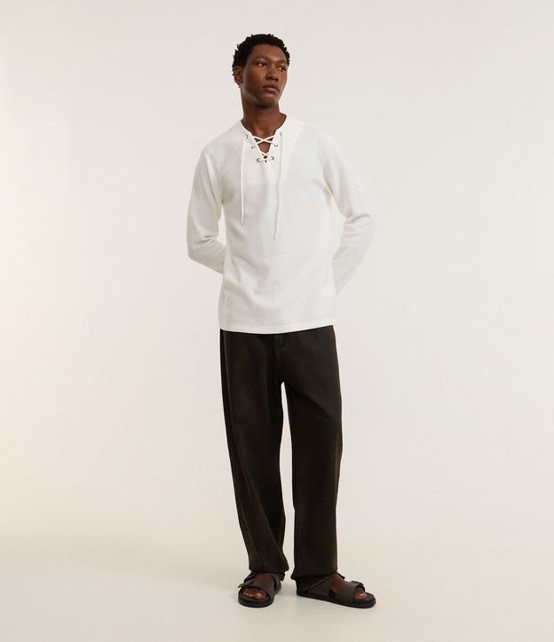Bata Comfort Texturizado con Cuello V y Lazo 2