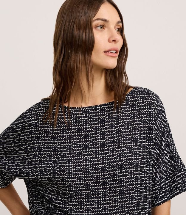 Blusa en Chiffon con Escote Redondo y Estampado geométrico