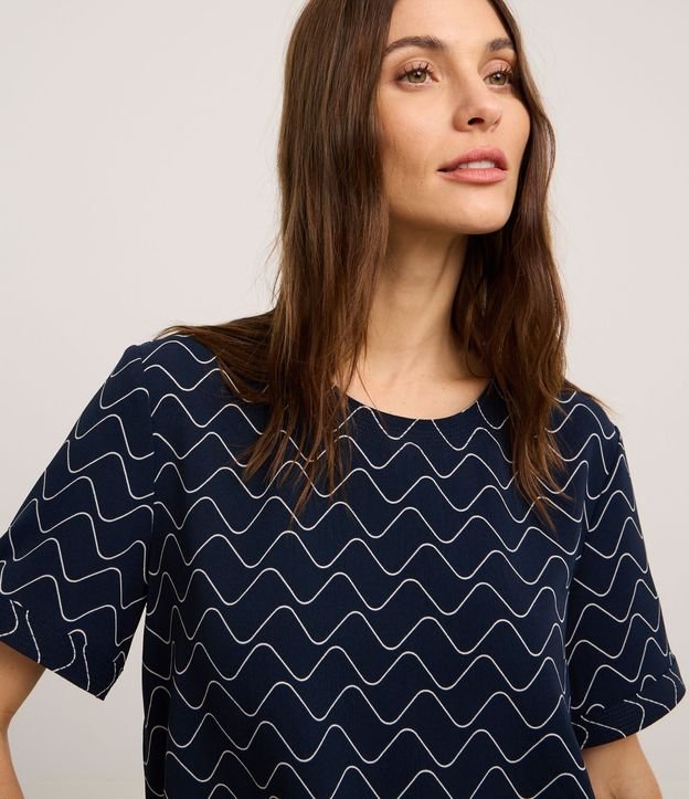 Blusa en Airflow con Estampa Lineas de Ondas 4