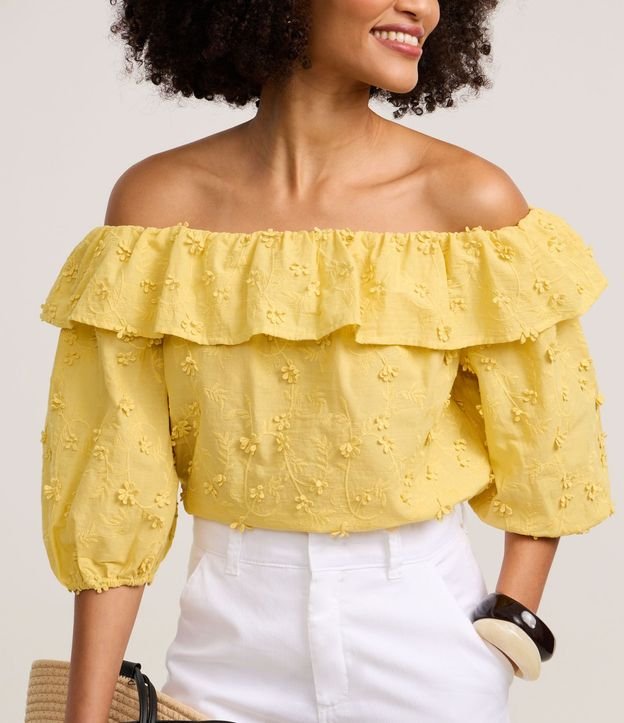 Blusa Hombro a Hombro con Volado y Bordado Floral 4