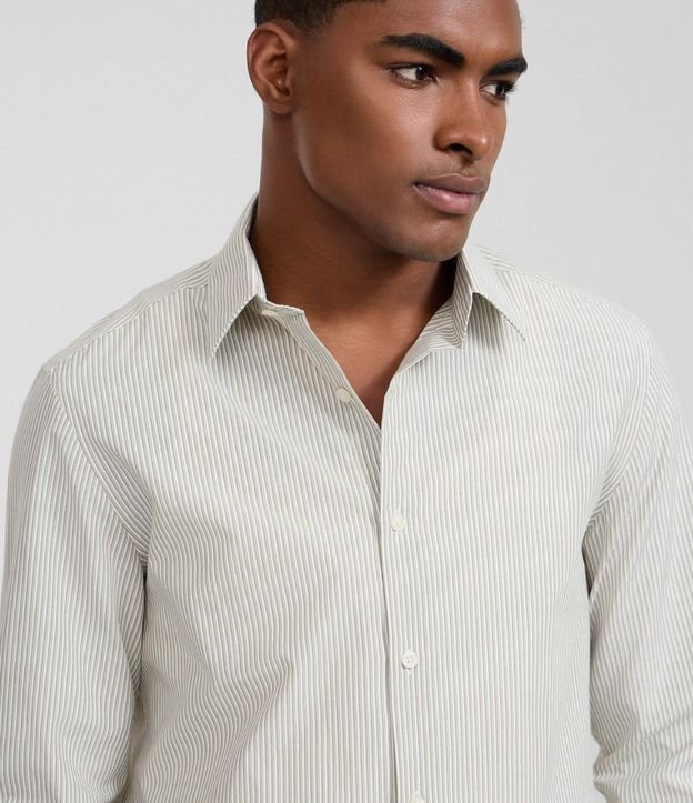 Camisa Regular en Sastrería Rayada 4