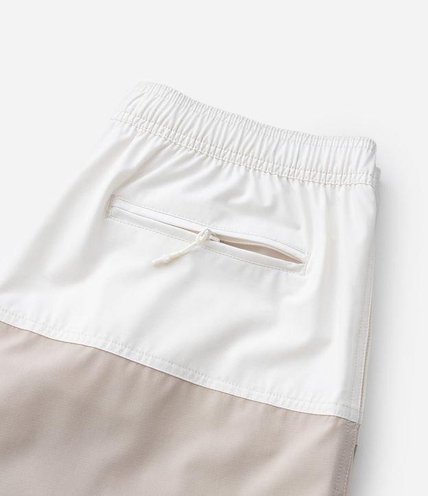 Bermuda en Microfibra con Bolsillo con Cremallera y Estampa Bicolor 9