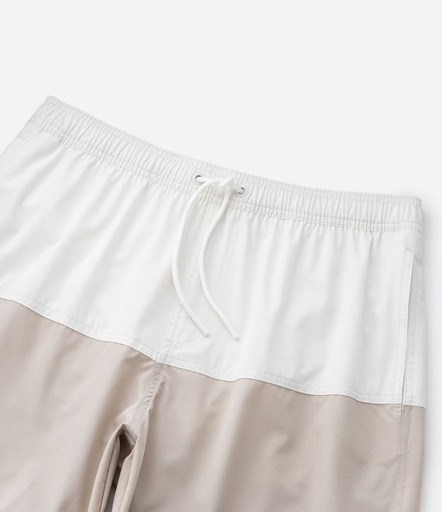 Bermuda en Microfibra con Bolsillo con Cremallera y Estampa Bicolor 11