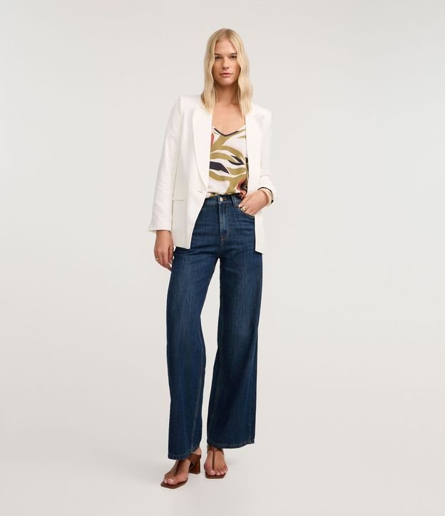 Blusa en Viscosa con Escote U y Estampa Follaje 2