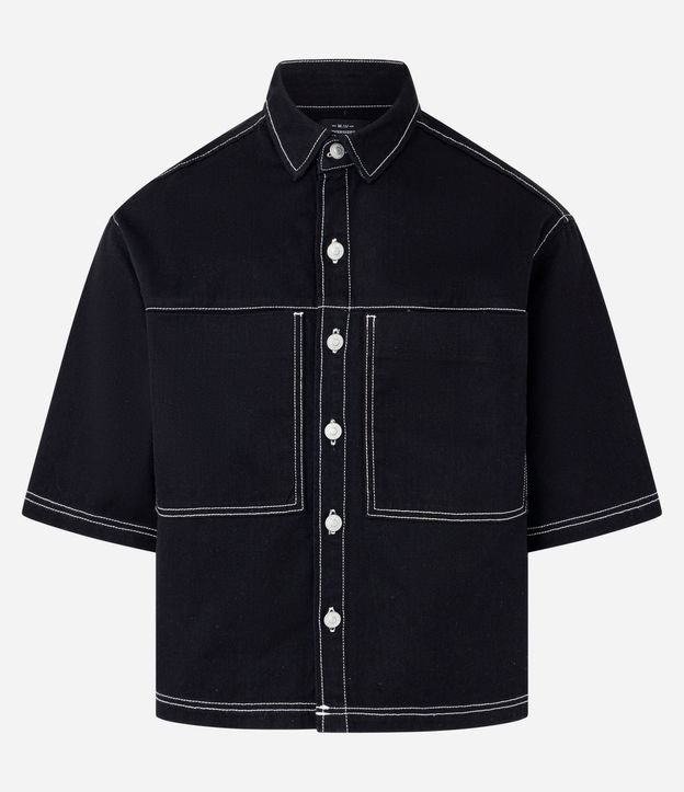 Camisa Boxy en Sarga con Bolsillos Grandes y Costura Contrastante 7