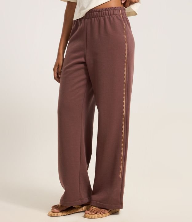 Pantalón en Algodón con Forro Fleece y Bordado Lateral 3