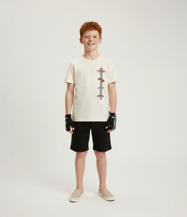 Remera Infantil con Guantes y Estampa Hot Wheels - Talle 3 a 10 años 2
