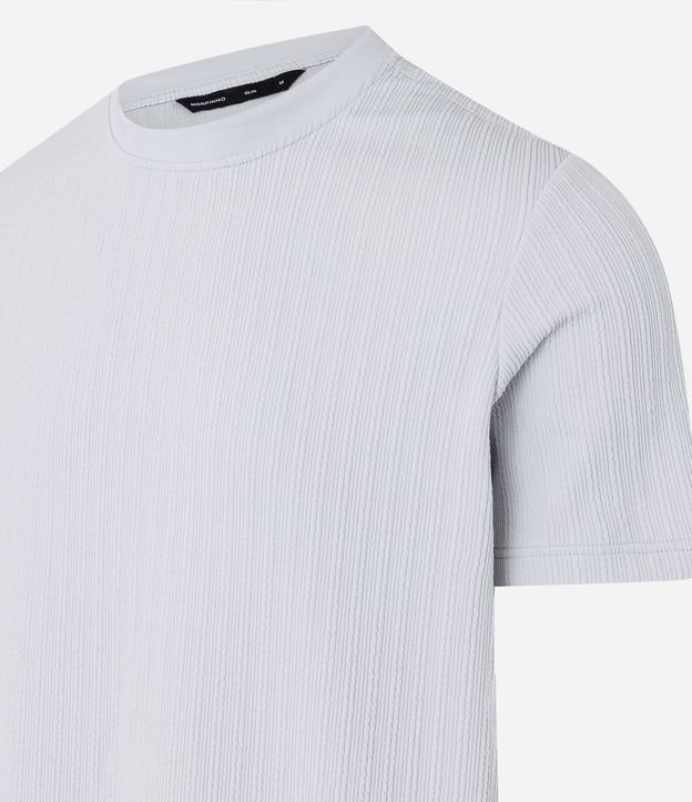 Remera Slim con Textura Vertical 7