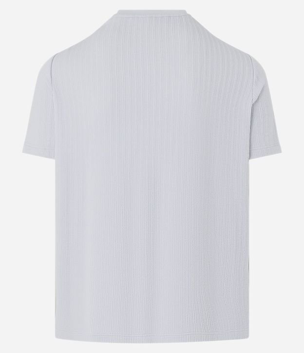 Remera Slim con Textura Vertical 8