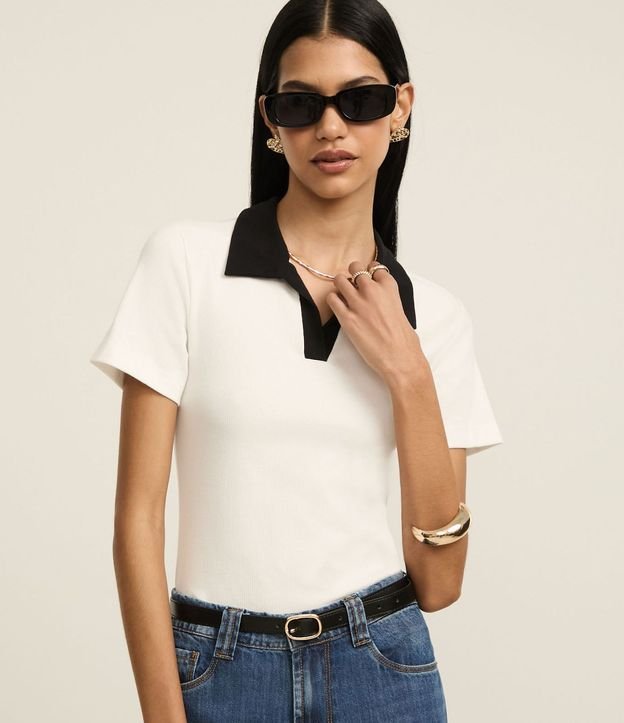 Blusa Acanalada en Rib con Cuello Polo Contrastante 1