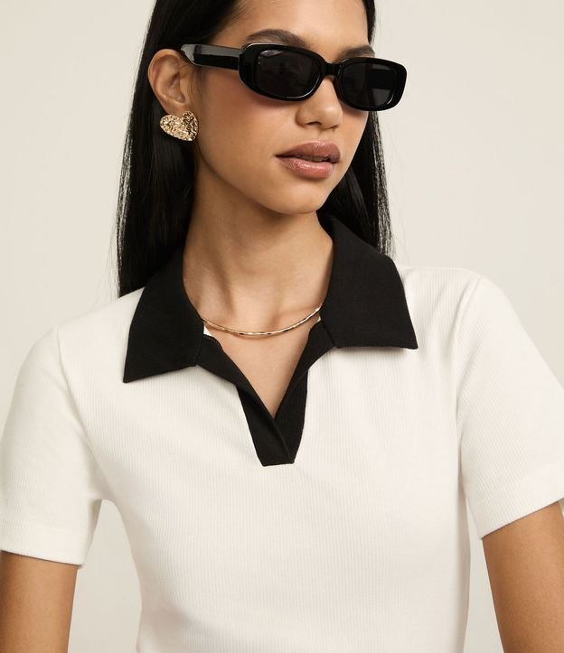 Blusa Acanalada en Rib con Cuello Polo Contrastante 4